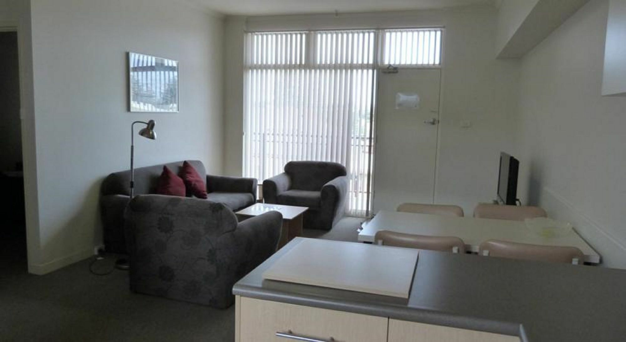Glenelg Holiday Apartments - Corfu Аделейд Екстериор снимка